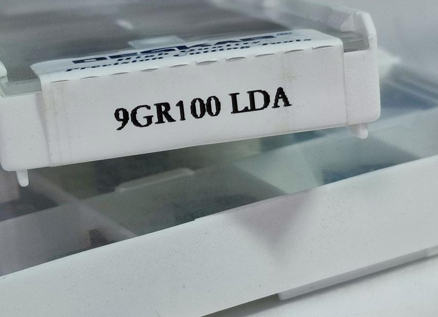 Фото 4: 9GR 100 LDA пластина отрезная, канавочная DESKAR